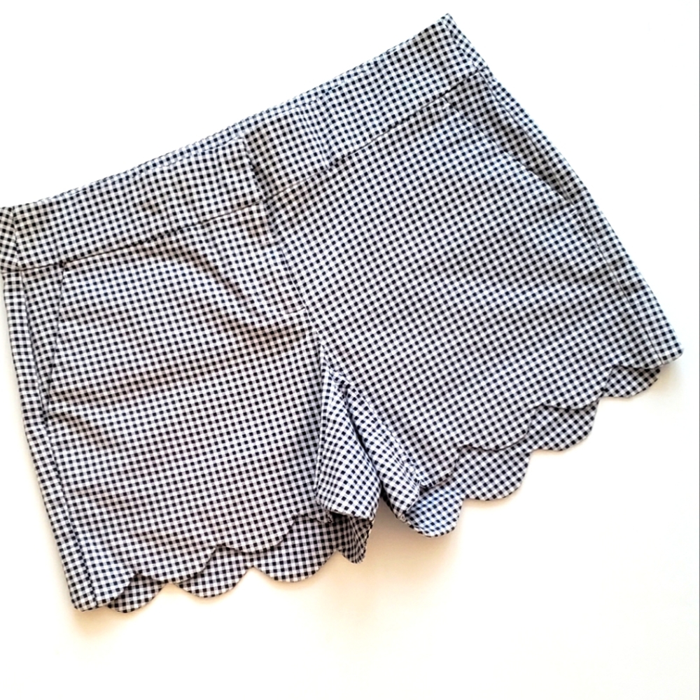 crown & ivy Shelby shorts